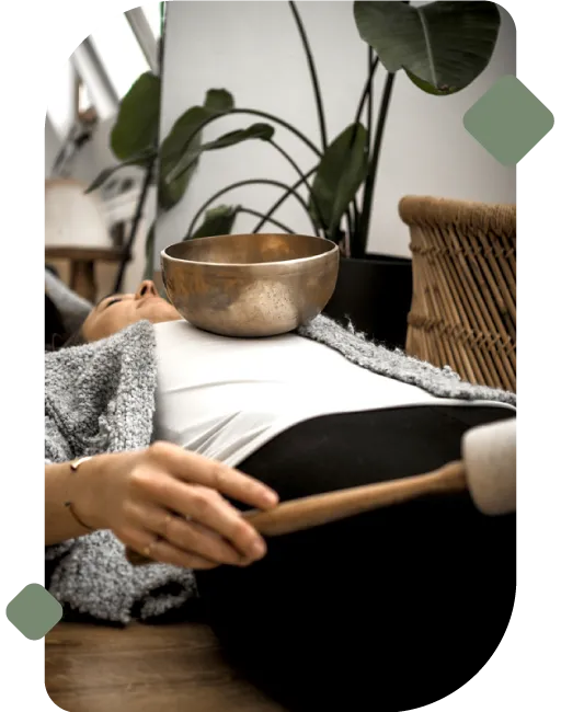 Klangschalentherapie bei Heilpraktikerin Eva-Maria Prey – ganzheitliche Methode zur Entspannung, Stressbewältigung und Lösung innerer Unruh